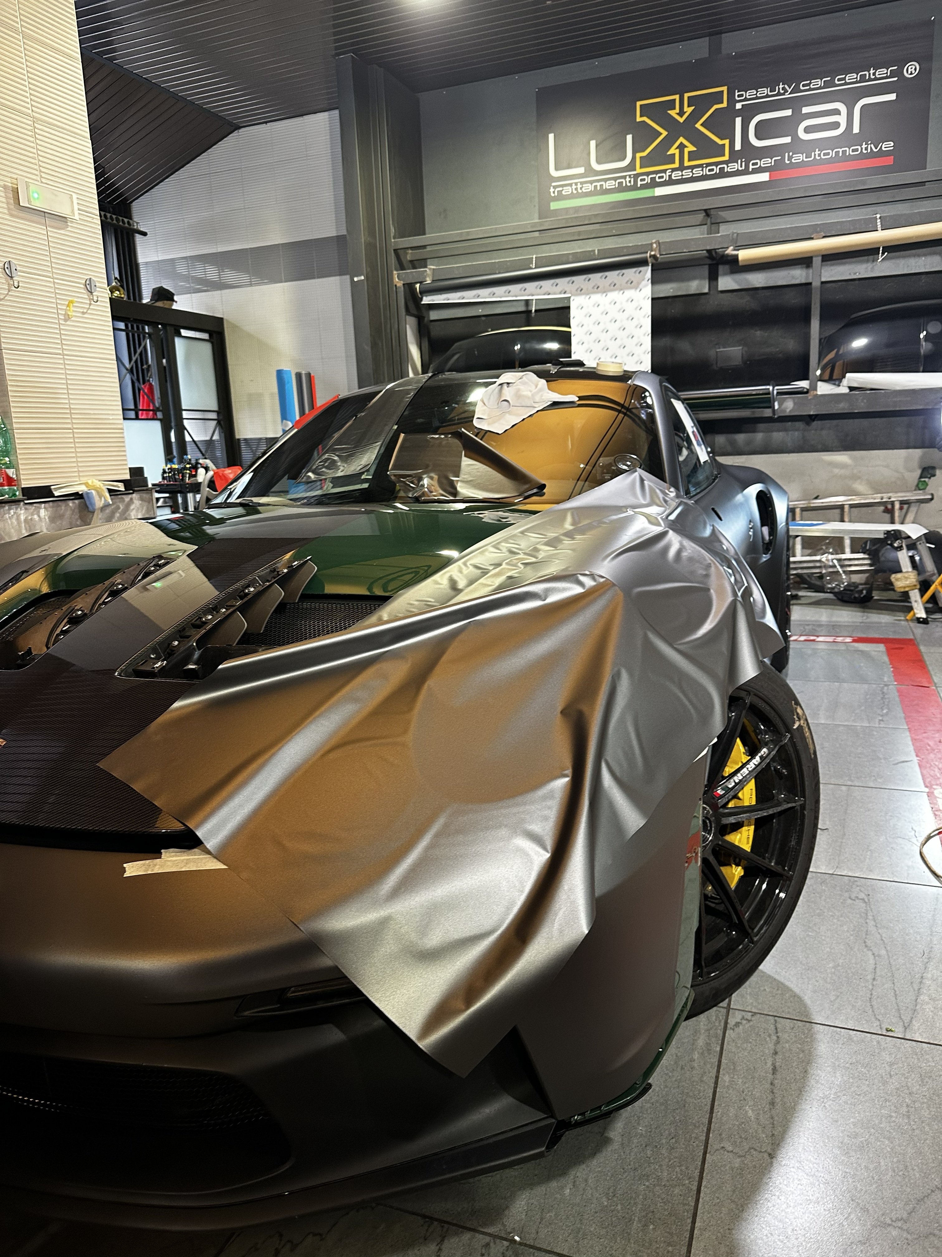 Wrapping nero opaco — berlina
